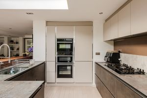 Kitchen- click for photo gallery